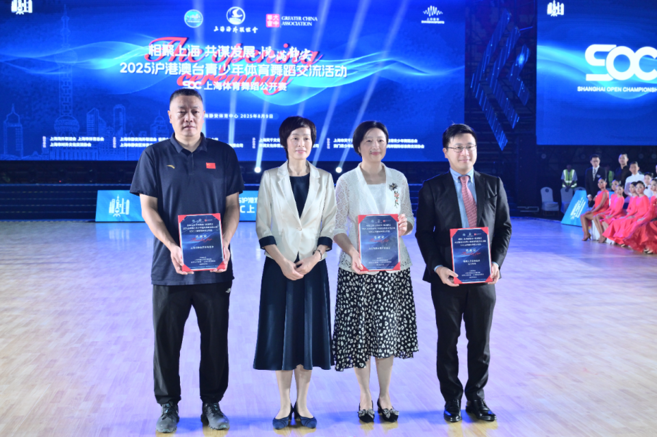 zpeKW, 一场融竞技