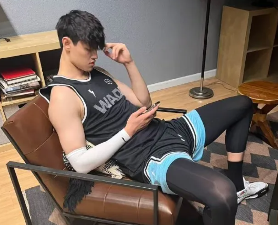 层印象深刻, 季前赛就差, 所以曾凡博 层印象深刻, 季前赛就差, 所以曾凡博