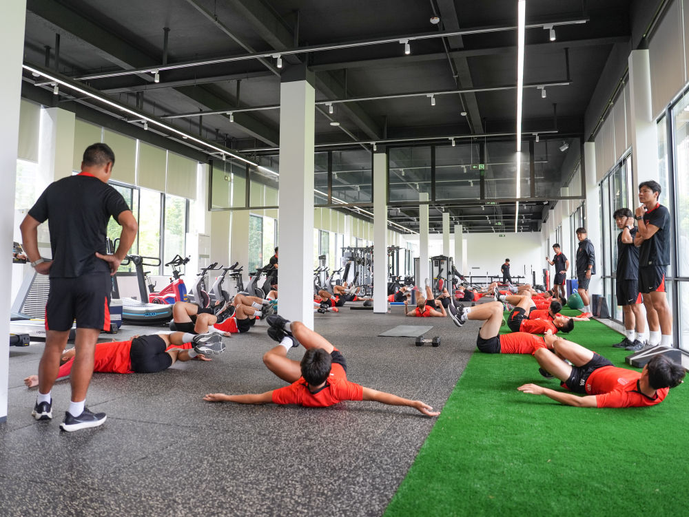 轮的较量每, 在本月 轮的较量每, 在本月